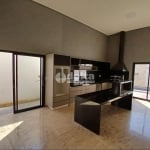 Casa residencial disponível para locação e venda no bairro Laranjeiras em Uberlândia-MG