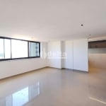 Casa residencial disponível para venda no bairro Jardim Karaíba em Uberlândia-MG