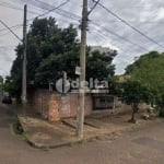 Área disponível para venda no bairro Santa Mônica em Uberlândia-MG