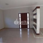 Casa residencial disponível para locação e venda no bairro Santa Mônica em Uberlândia-MG