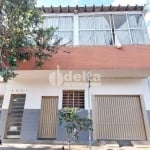 Casa Comercial/Residencial disponível para Venda no bairro Custódio Perira em Uberlândia-MG