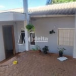 Casa disponível para venda no bairro Daniel Fonseca em Uberlândia-MG