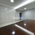 Casa Residencial disponível para venda no bairro Santa Mônica em Uberlândia-MG