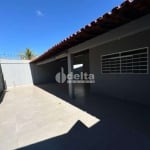 Casa Residencial disponível para venda no bairro Santa Mônica em Uberlândia-MG