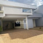 Casa residencial disponível para venda no bairro Jardim Karaíba em Uberlândia-MG