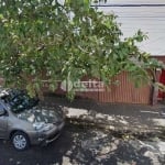 Terreno disponível para venda no bairro Brasil em Uberlândia-MG