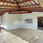 Casa residencial disponível para venda no bairro Vigilato Pereira em Uberlândia-MG