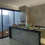 Casa residencial disponível para locação e venda no bairro Aclimação em Uberlândia-MG