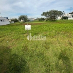 Terreno no Condomínio disponível para venda no bairro Laranjeiras em Uberlândia-MG