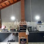 Casa residencial disponível para venda no bairro Taiman em Uberlândia-MG