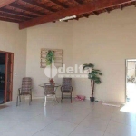 Casa disponível para venda no bairro Granada em Uberlândia-MG