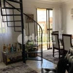 Apartamento disponível para venda no bairro Santa Mônica em Uberlândia-MG