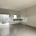 Casa residencial disponível para venda no bairro Jardim Ipanema em Uberlândia-MG