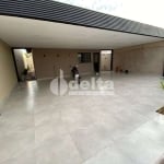 Casa residencial disponível para venda no bairro Jardim Holanda em Uberlândia - MG.