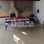 Casa residencial disponível para locação e venda no bairro Morada da Colina em Uberlândia-MG