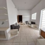 Casa residencial disponível para venda no bairro Centro em Uberlândia-MG