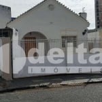 Casa residencial disponível para venda no bairro Centro em Uberlândia-MG