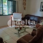 Casa Residencial disponível para venda e locação no bairro Martins em Uberlândia-MG