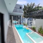 Casa em condomínio disponível para venda no bairro Jardim Holanda em Uberlândia-MG