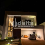 Casa em condomínio disponível para venda no bairro Novo Mundo em Uberlândia-MG