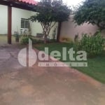 Casa residencial disponível para venda no bairro Granada em Uberlândia-MG