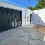 Casa residencial disponível para venda no bairro Marta Helena  em Uberlândia-MG