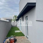 Casa em condomínio disponível para venda no bairro Granja Marileusa em Uberlândia-MG