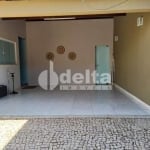 Casa residencial disponível para locação e venda no bairro Brasil em Uberlândia-MG