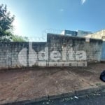 Terreno disponível para venda no bairro Daniel Fonseca em Uberlândia-MG