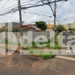 Área disponível para venda no bairro Santa Mônica em Uberlândia-MG