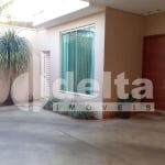 Casa residencial disponível para venda no bairro Alto Umuarama em Uberlândia-MG