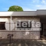 Casa Comercial disponível para Venda no bairro Martins em Uberlândia-MG