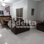 Casa residencial disponível para venda no bairro Jardim Holanda em Uberlândia - MG.