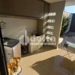 Casa Residencial disponível para venda no bairro Santa Mônica em Uberlândia-MG