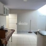 Casa residencial disponível para venda no bairro Laranjeiras em Uberlândia-MG