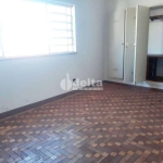 Casa residencial disponível para venda no bairro Centro em Uberlândia-MG