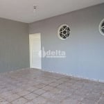 Casa residencial disponível para venda no bairro Brasil em Uberlândia-MG