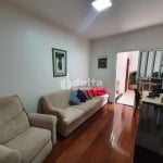 Casa residencial disponível para venda no bairro Nossa Senhora Aparecida em Uberlândia-MG