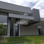 Casa em condomínio disponível para venda no bairro Granja Marileusa em Uberlândia-MG