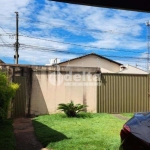 Casa residencial disponível para venda no bairro Alto Umuarama em Uberlândia-MG