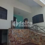 Casa residencial disponível para venda no bairro Tabajaras em Uberlândia-MG