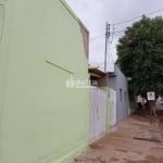 Casa Comercial disponível para Venda no bairro Martins em Uberlândia-MG