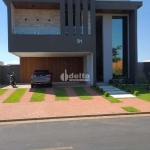 Casa em condomínio disponível para venda no bairro Granja Marileusa em Uberlândia-MG