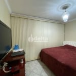 Casa residencial disponível para venda no Bairro Jardim Patrícia em Uberlândia-MG