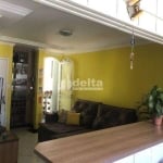 Apartamento disponível para venda no bairro Tabajaras em Uberlândia-MG