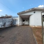 Casa disponível para venda no bairro Daniel Fonseca em Uberlândia-MG