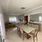 Casa residencial disponível para venda no bairro Alto Umuarama em Uberlândia-MG