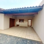 Casa residencial disponível para venda no bairro Umuarama em Uberlândia-MG