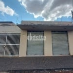 Casa residencial disponível para venda no bairro Brasil em Uberlândia-MG