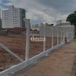 Área disponível para venda no bairro Osvaldo Rezende em Uberlândia-MG